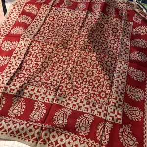 Pre-Owned-VERA PELLE 100% Silk Scarf